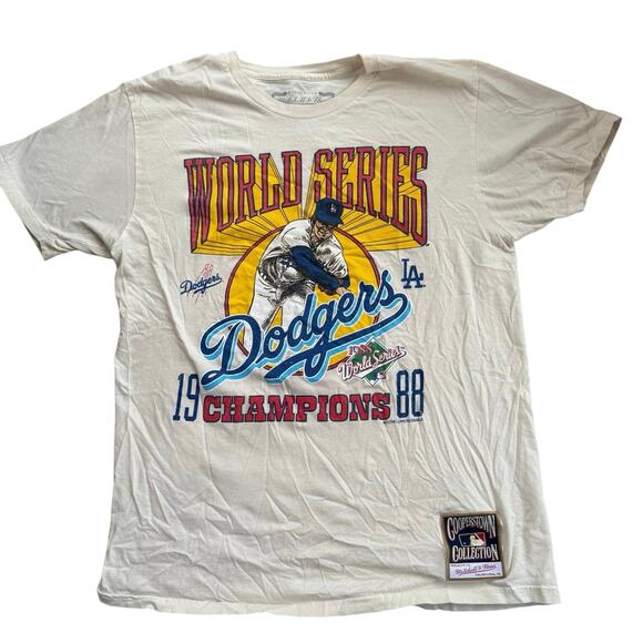 Mitchell & Ness Los Angeles Dodgers Cream 1988 World Series Champions T-Shirt - Picture 2 of 7